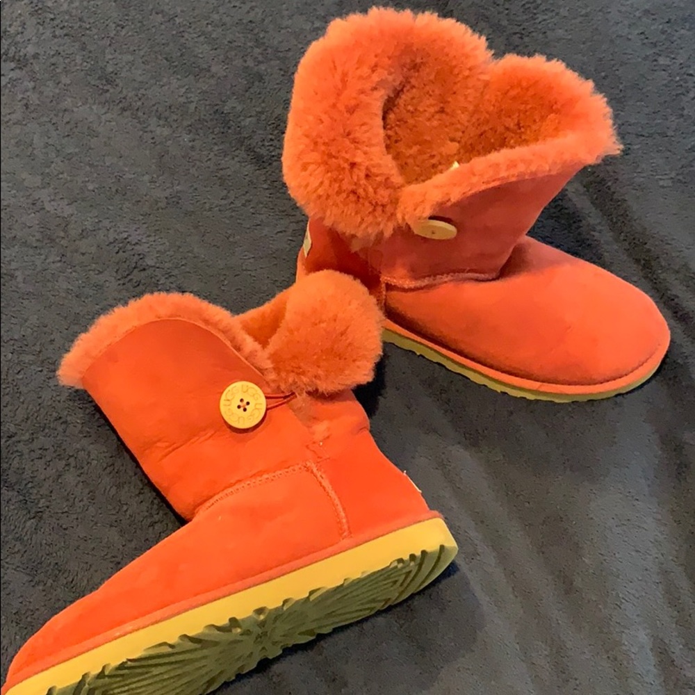 Like brand new condition bailey button II UGG